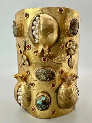 Brazalete de granada turca artesanal - detalles de latón, turquesa y rubí Foto 1 de 4