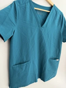 Blusa Médica Figs Casma Tres Bolsillos Verde Azulado Para Mujer Talla L Cuello en V Mangas Cortas - Imagen 1 de 9