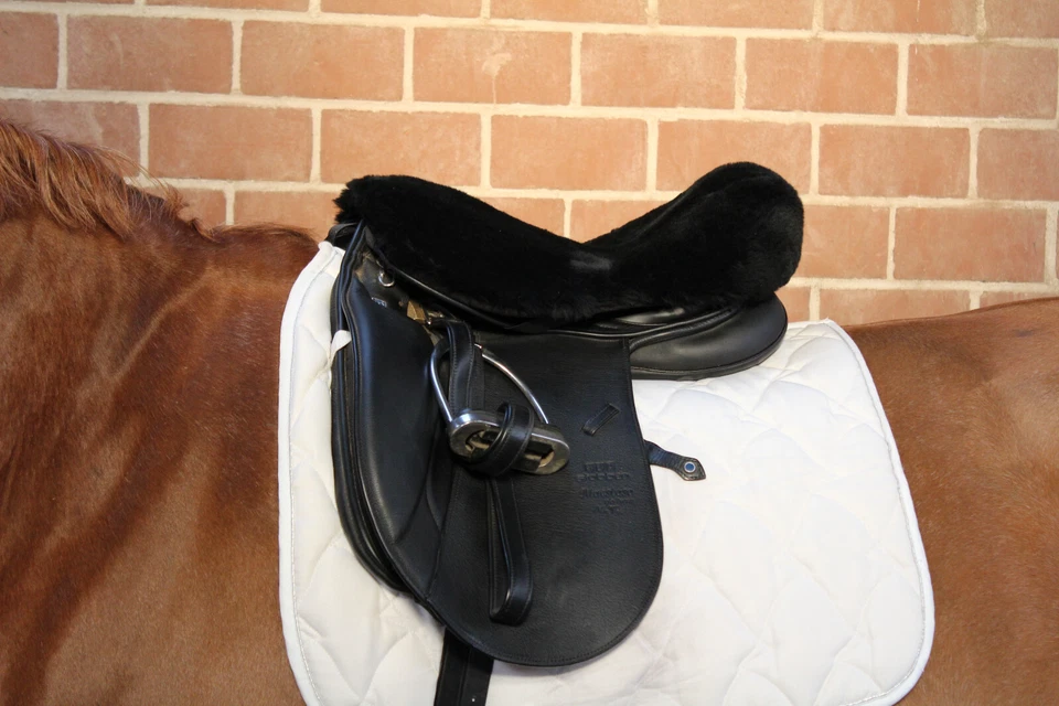 Véritable Peau de Mouton Selle, Sattelsitzbezug Anglais, Dressage, 6 Tailles, - Photo 1/1
