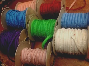 vintage 1950s velvet piping tubing with lip 1/8" edging 1yd  made in Switzerland - Picture 1 of 3