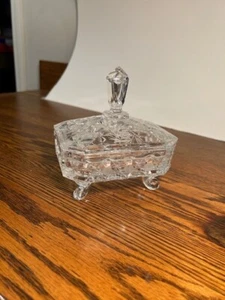 Vintage Kristallschatulle aus geschliffenem Glas zur Aufbewahrung von Schmuck und anderen Kleinigkeiten! - Bild 1 von 8