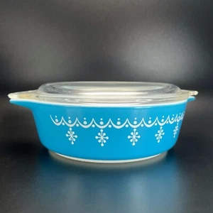 Piatto casseruola vintage Pyrex 1 pinta ghirlanda fiocco di neve blu 471 con coperchio originale 470 C - Foto 1 di 12