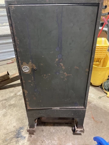 Vintage Addressograph mid 20th century 30 drawer heavy duty steel cabinet Cover
