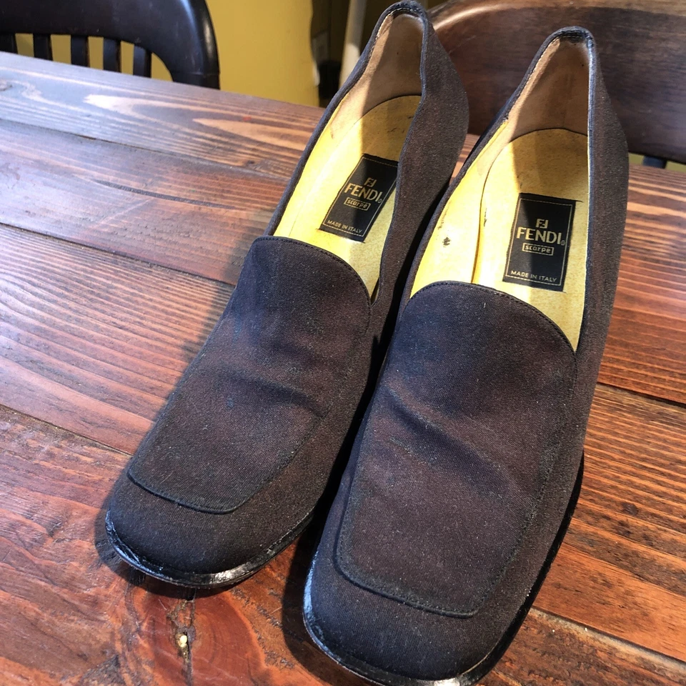 Женские винтажные туфли Fendi размер 8 черные голы сделано в Италии подлинный  - Изображение 1 из 4