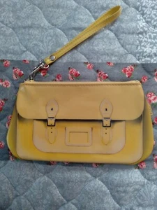 Catseye London Wristlet Purse Makeup Case w/ Zipper Shiny Yellow Plastic Unique - Picture 1 of 2