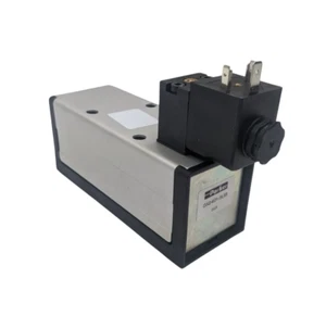 Parker Isomax Series Solenoid Operated Directional Control Valve DX2-621-BL53 - Picture 1 of 2