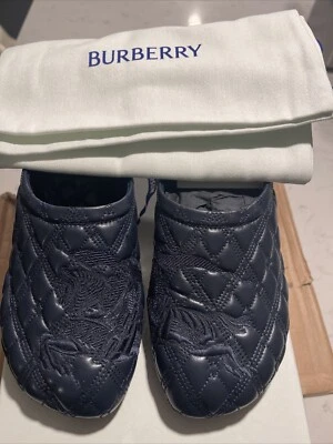 Burberry EKD Lake Acolchado Logo Mules Sin Cordones Talla 5.5 Para Mujer/36 UE Nuevo Con Caja Foto 1 de 4