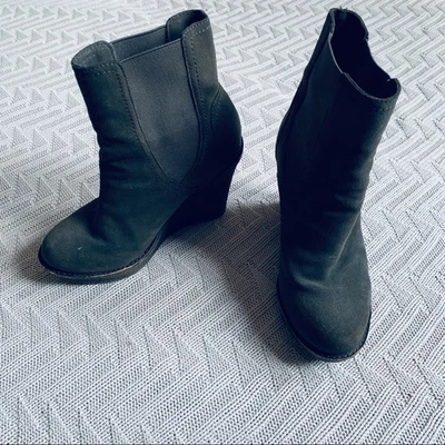 Splendid gray suede wedge pull on boots - Image 1 of 4