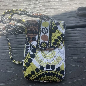 VERA BRADLEY~Cocoa Moss ~Crossbody Chain Link Strap Cell Phone Holder  - Picture 1 of 6
