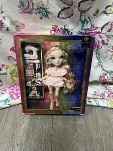 Rainbow High Victoria Whitman - New in Box - Fashion Doll with accessories - Picture 1 of 5