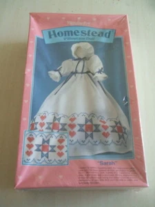 WonderArt Homestead Kissenbezug Puppe SARAH Stickset - Bild 1 von 3