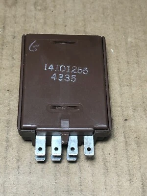 Zumbador módulo de timbre de advertencia de cinturón de seguridad de faros OEM Chevy Camaro 93-95 14101255 Foto 1 de 4