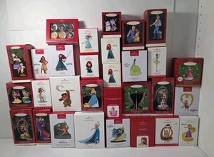 Hallmark Disney Prinzessin Rapunzel Merida Elsa Schneewittchen Ornament 30 Stück - Bild 1 von 13