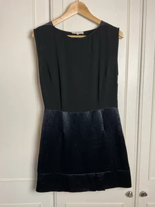 SANDRO Paris ärmelloses Kleid Gr. 2 UK 8 10 schwarz Satin kurz Party Weihnachten - Bild 1 von 14