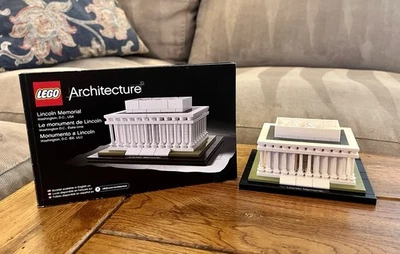 Lego Architecture Lincoln Memorial - Image 1 of 4