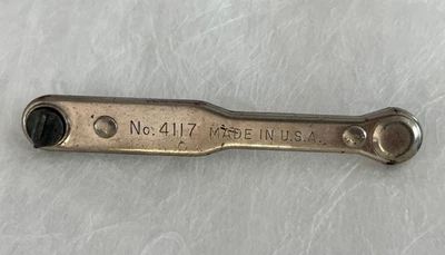 Vintage Craftsman USA 4117 Ratcheting Flat-Head Slotted Screwdriver Made in USA - Image 1 of 2