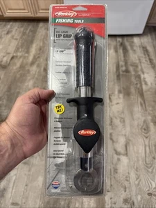 Berkley Fish Jaw Grabber, Big Game Lip Grip Tool con nastro strumento di misurazione nuovo! - Foto 1 di 11