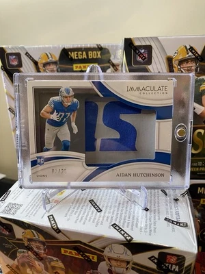 Aidan Hutchinson 2022 Panini Immaculate Collection Letter Patch 7/25 Rookie Card - Image 1 of 2