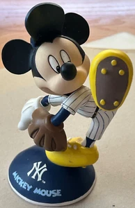 Danbury New York Yankees 2001 Personaggi Disney Topolino RARO come nuovo - Foto 1 di 5