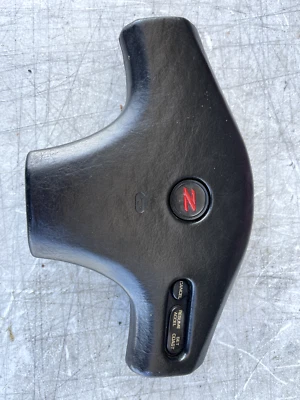 Nissan 300ZX 1990 (2+0) cuero volante de 3 radios con emblema e interruptores OEM Foto 1 de 4
