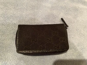 Genuine Gucci Zipper Card Holder Wallet - New in Original Box. Black embroidered - Picture 1 of 6