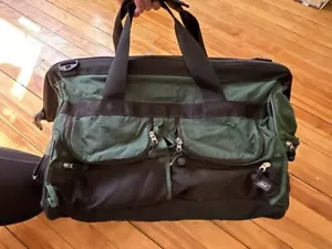 LL Bean Traveler Large Green 26" Duffel Bag with Out Side Zipper Pockets - Picture 1 of 17