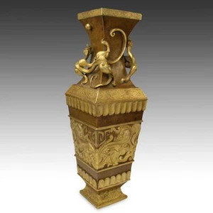 CHINESE ARCHAIC STYLE FANG HU FORM VASE VESSEL CAST AND GILDED COPPER CHINA  - Bild 1 von 6