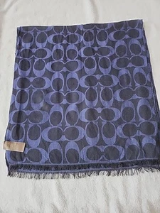 Bufanda Coach para mujer negra con firma azul Cs Vicosa usada - Imagen 1 de 5