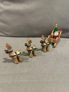 Vintage Christmas Dakin Wooden Santa in Sleigh & 3 Reindeer 1984 - Picture 1 of 11