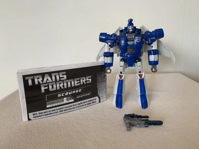 Transformers Generations Deluxe Class Scourge Figure complete  2010 Classics - Image 1 of 4