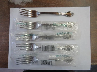 Cubiertos de acero inoxidable Estia patrón en cascada 5 tenedores de cena 7 1/4" Foto 1 de 2