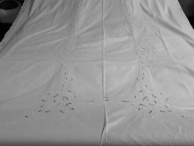 Linge Ancien Nappe De Mariage En Dentelle Richelieu Brodée Festonnée - Photo 1/4