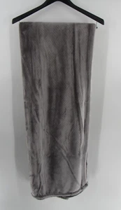 Mônte & Hardin Luxury Velvet Throw Blanket Size: 60 x 80 Gray Solid: Pre-Owned - Picture 1 of 4