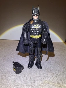Bruce Wayne With Quick Change Suit 1990 Vintage Kenner The Dark Knight Complete - Picture 1 of 12