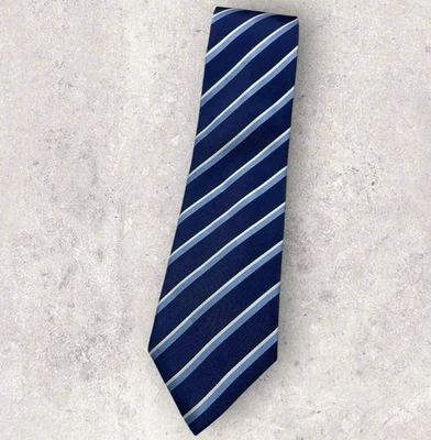 Corbata de seda CORNELIANI ITALIA XL azul marino a rayas con:3,4" usada en excelente estado Foto 1 de 4