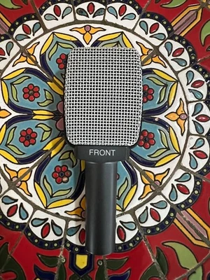 Micrófono dinámico supercardioide Sennheiser e609 plateado Foto 1 de 2