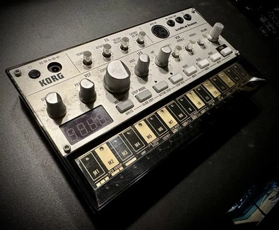Korg Volca Bass Awesome Tri-Oscillator Analogue Synthesizer - Image 1 of 4