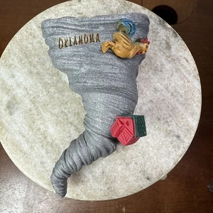 Oklahoma Souvenir Refrigerator Magnet Tornado 3" Tall - Picture 1 of 8