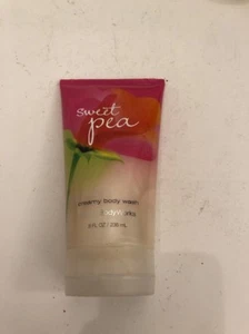 NEW BATH & BODY WORKS SWEET PEA CREAMY BODY WASH SHOWER GEL BUBBLE RARE 8 OZ - Picture 1 of 6