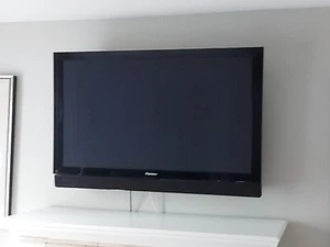 Pioneer flatscreen plasma television PDP-5070PU with Soundbar PDP-S40U - Picture 1 of 24