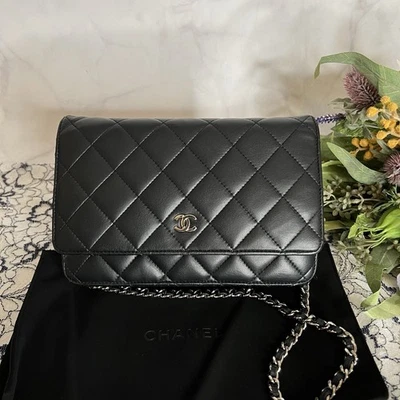 Bolso de Hombro CHANEL Cartera con Cadena Piel de Cordero Negro Matelasse *Rango B* Foto 1 de 4