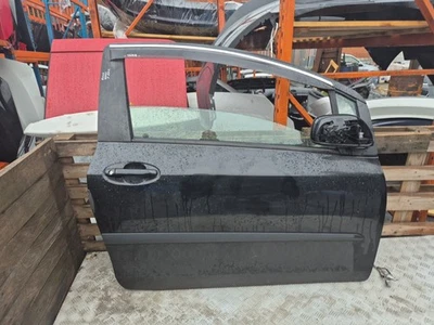 Toyota Yaris 2006 3 puertas O/S/F puerta delantera derecha del lado del conductor en negro completo Foto 1 de 4