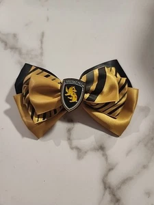 HARRY POTTER HUFFLEPUFF CLIP ON BOW TIE ADULT/CHILD TINY LIL NUGGET  - Picture 1 of 12