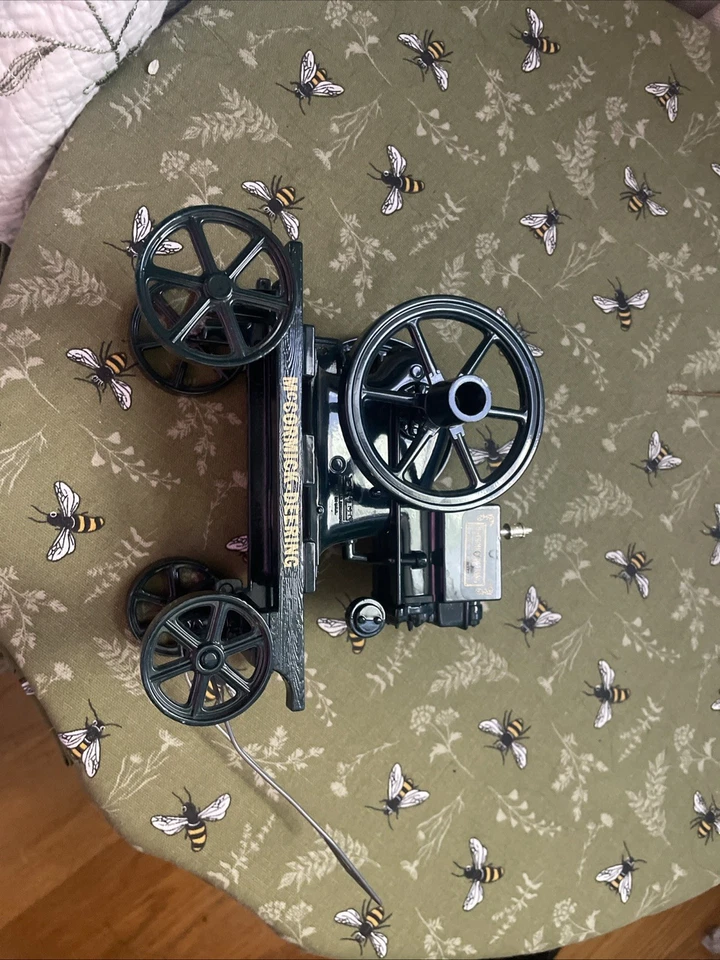 McCormick Deering model M Gas Hit Miss Engine 1991 Roy's Toys? 1:6? - Image 1 of 4