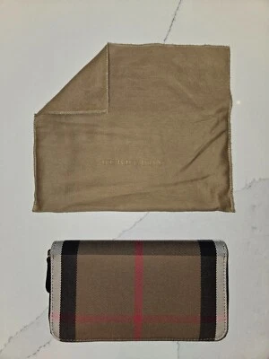 Cartera Burberry nueva con bolsa de cuero Foto 1 de 4
