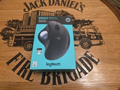 Logitech ERGO M575 Wireless Trackball Mouse - Easy thumb control, precision and - Image 1 of 3