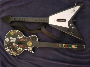 GUITAR HERO PS3 GIBSON LES PAUL WIRELESS RED OCTANE & FLYING V MODEL# DRVWLBLKV3 - Picture 1 of 9