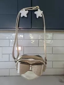 Gymboree Girls One Size Posh And Playful Purse. Gold Heart Shaped With Bow - Picture 1 of 4