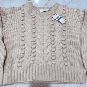 ASTR The Label Cream Pom Pom Cable Knit Long Sleeve Sweater XL Crop Boxy NWT - Picture 1 of 6