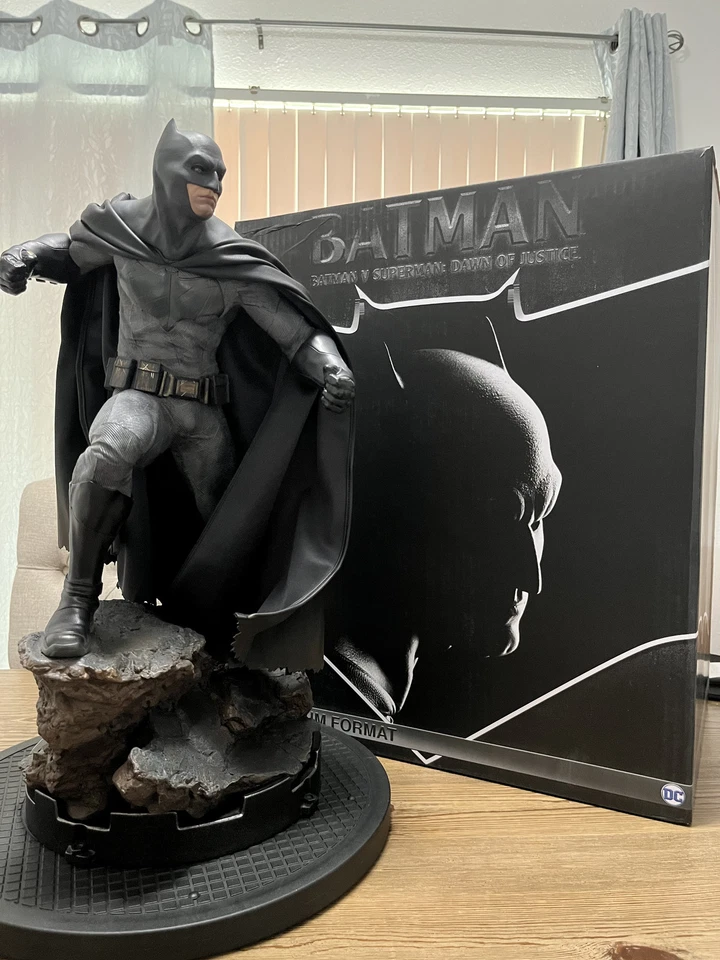 Фигурка Sideshow Batman Premium Format Dawn of Justice - Изображение 1 из 4